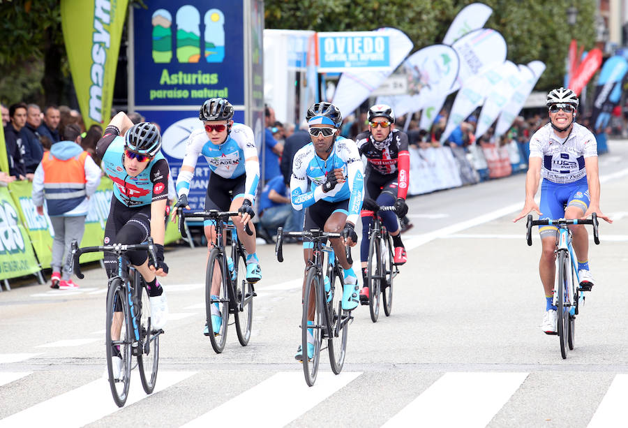 La prueba se cerró este domingo con las ya tradicionales carreras solidarias -en favor de la Asociación Galbán de ayuda a las familias de niños con cáncer-