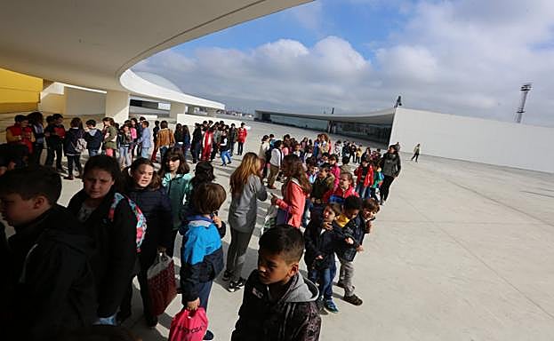 450 alumnos participan en las XV Xuntes d'Escolines y Escolinos