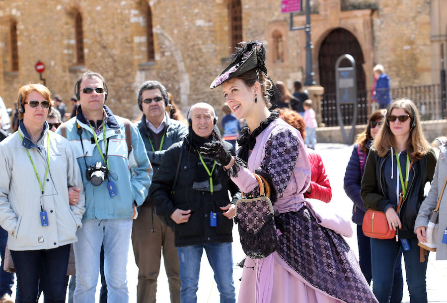 El buen tiempo invitó a lugareños y foráneos a disfrutar de todos los rincones del Principado en este Primero de Mayo.