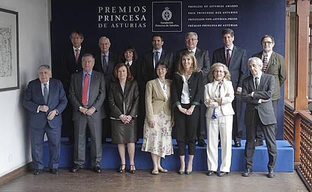 Jurado del Premio Princesa de Asturias de Comunicación.