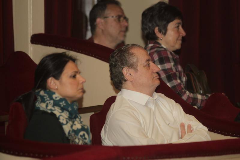 Xosé Antón González, presidente de la Academia de la Llingua Asturiana, señaló en su discurso que «la sociedá asturiana ta madura pa la oficialidá».