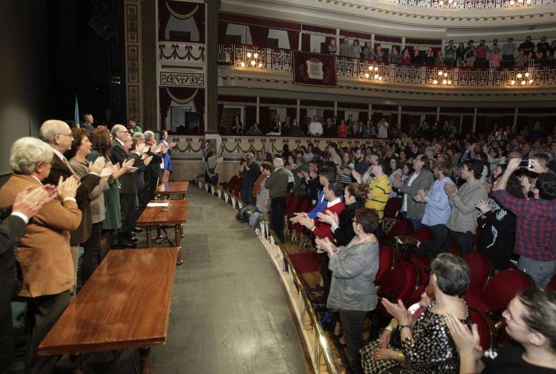 Xosé Antón González, presidente de la Academia de la Llingua Asturiana, señaló en su discurso que «la sociedá asturiana ta madura pa la oficialidá».