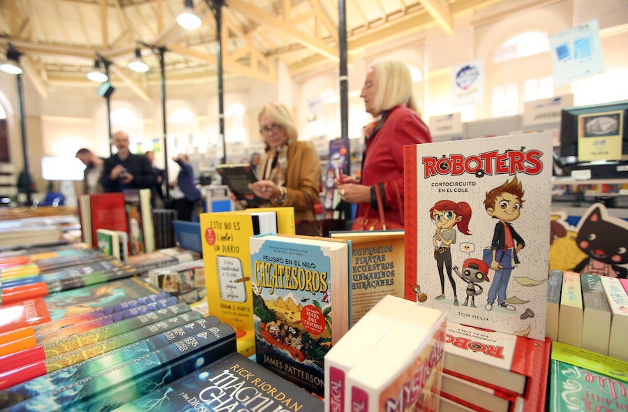 La feria vuelve un año más con el objetivo de rendir homenaje a la lectura. Permanecerá abierta hasta el domingo 13 de mayo