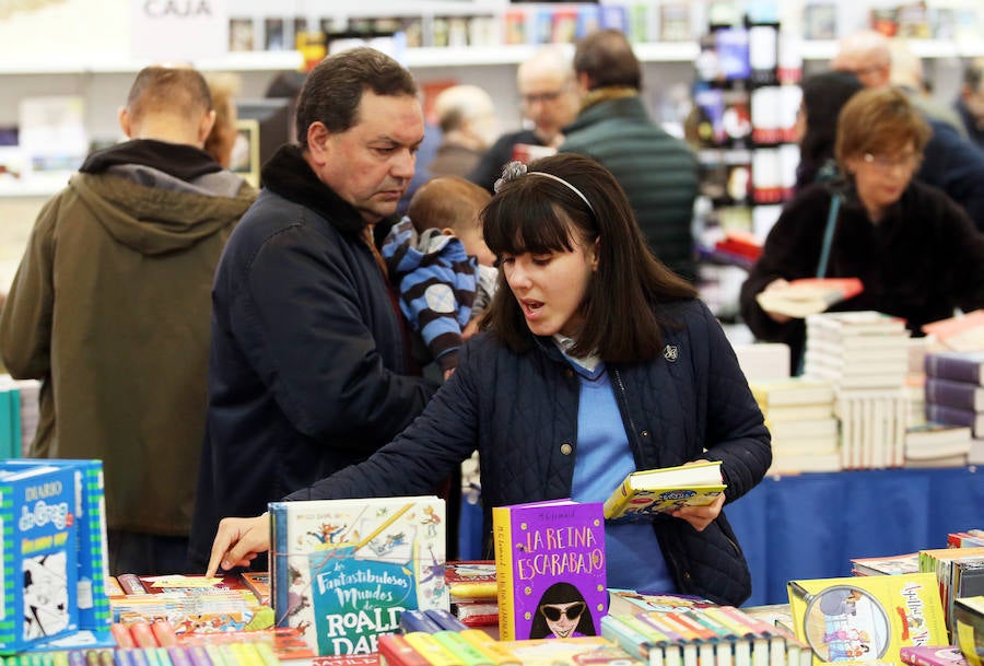 La feria vuelve un año más con el objetivo de rendir homenaje a la lectura. Permanecerá abierta hasta el domingo 13 de mayo