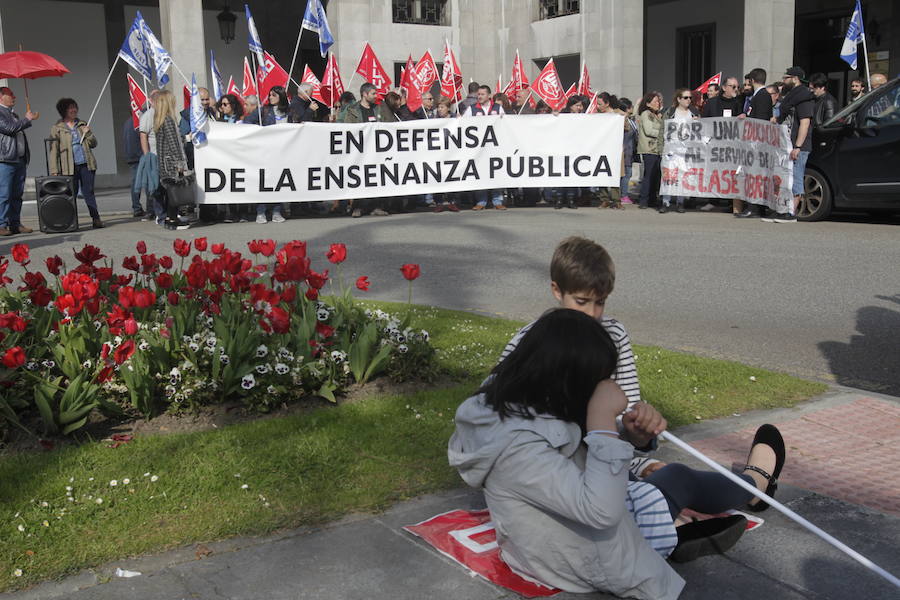 Fotos: Concentración por la educación pública