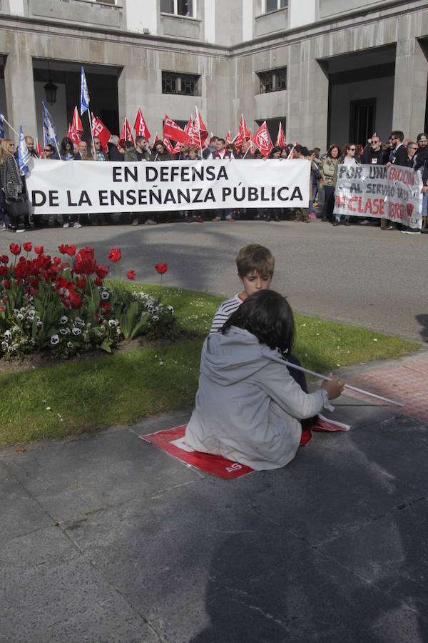 Fotos: Concentración por la educación pública