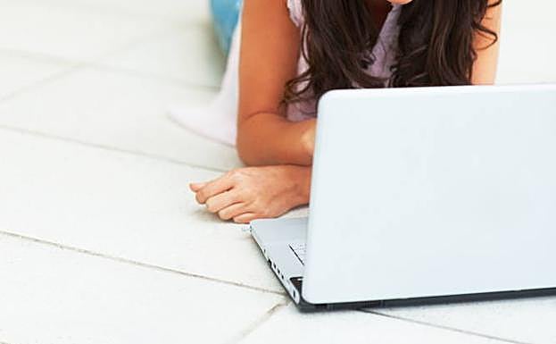 Una vecina de Oviedo se enfrenta a un año y nueve meses de prisión por hacerse pasar por su expareja en las redes sociales