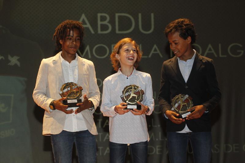 El club premió a sus mejores deportistas en un acto en el que Paula González, Ana Junquera y José Manuel Santamaría fueron los más destacados