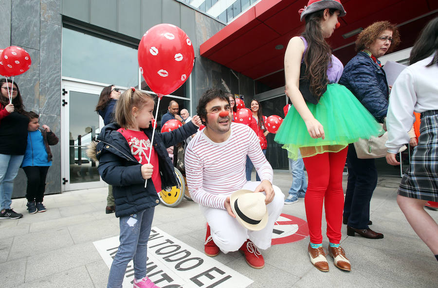 Fotos: Día Internacional de la Infancia Hospitalizada en el HUCA