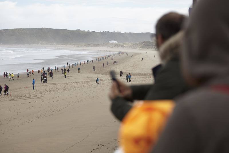 Fotos: Carrera benéfica en la playa de Salinas