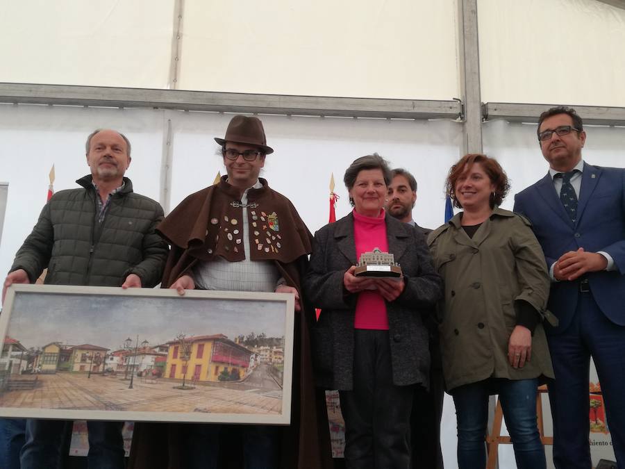 La actriz asturiana Beatriz Rico fue la encargada de pregonar este año el XXXIX Festival del Arroz con Leche de Cabranes