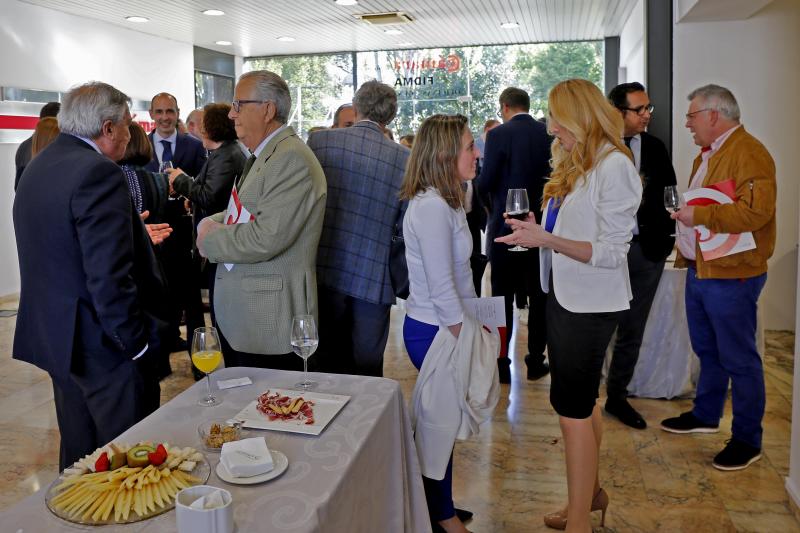 El pleno, que estuvo presidido por el consejero de Empleo, Industria y Turismo del Principado, Isaac Pola, ha elegido también a los 54 vocales que le acompañarán en la dirección