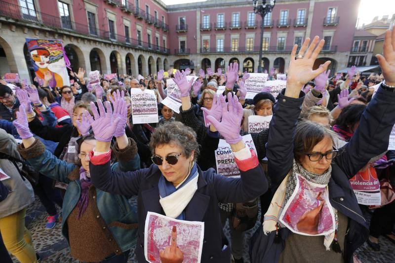 Concentraciones en las principales ciudades asturianas para reclamar el cumplimiento del pacto de Estado y más presupuesto contra la violencia machista