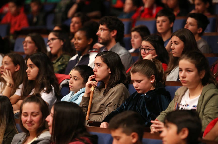 El Auditorio Príncipe Felipe de Oviedo acoge la segunda jornada del programa Link Up dirigido a niños de entre 9 y 13 años. 