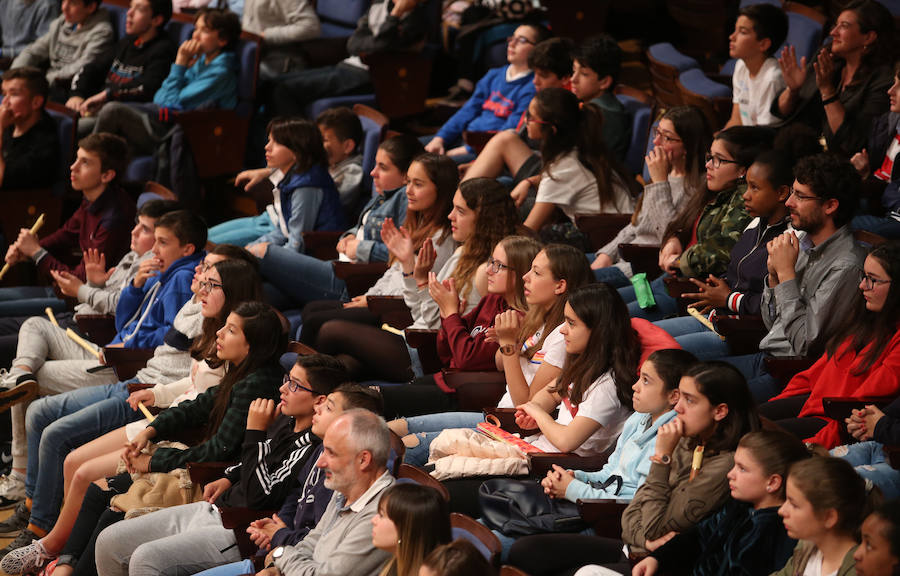 El Auditorio Príncipe Felipe de Oviedo acoge la segunda jornada del programa Link Up dirigido a niños de entre 9 y 13 años. 