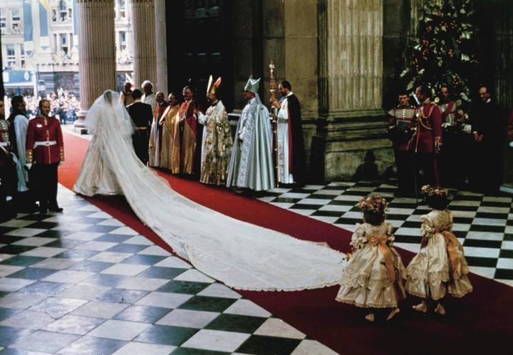 Diana Spencer el día de su boda con Carlos de Inglaterra