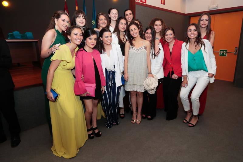 Fotos: Graduación de los alumnos del IES Piles