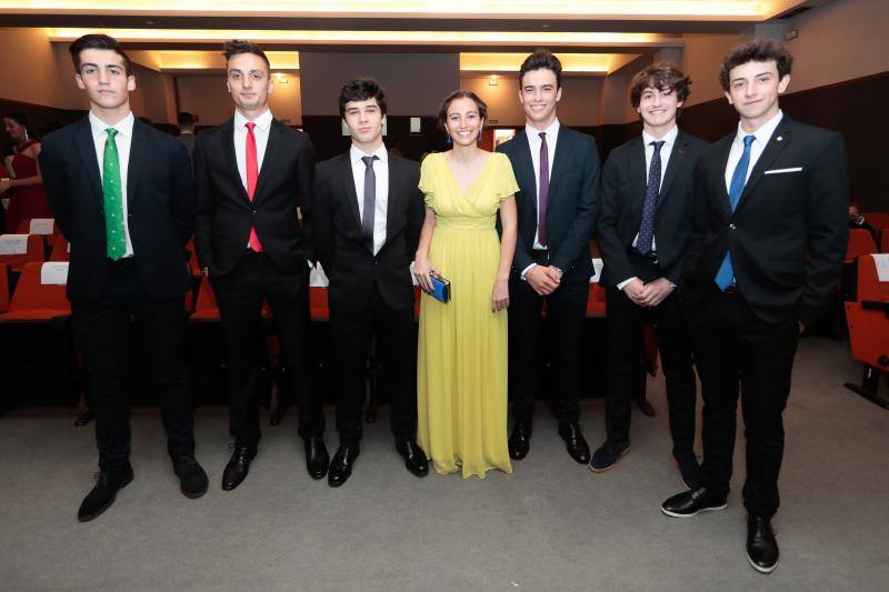 Fotos: Graduación de los alumnos del IES Piles