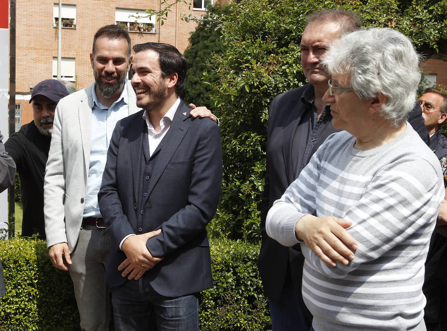 El coordinador federal de IU asistió a la inauguración de los jardines de los Abogados de Atocha' en la calle Peña Santa de Enol, nombre que se otorga a propuesta de IU en memoria de los cinco abogados laboralistas asesinados por terroristas de ultra derecha hace ahora 41 años