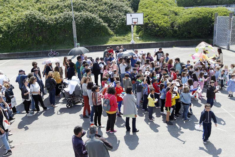 Han vuelto a manifestarse ante los continuos retrasos de unos trabajos que ya han sido aprobados por el Ayuntamiento