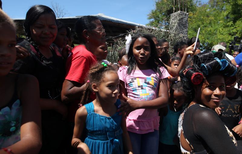 Doña Letizia cerró este martes su visita al país, antes de volar a Haití, con la visita a dos proyectos de cooperación que reafirmaron su compromiso con el fortalecimiento del papel de la mujer y su progreso económico y social