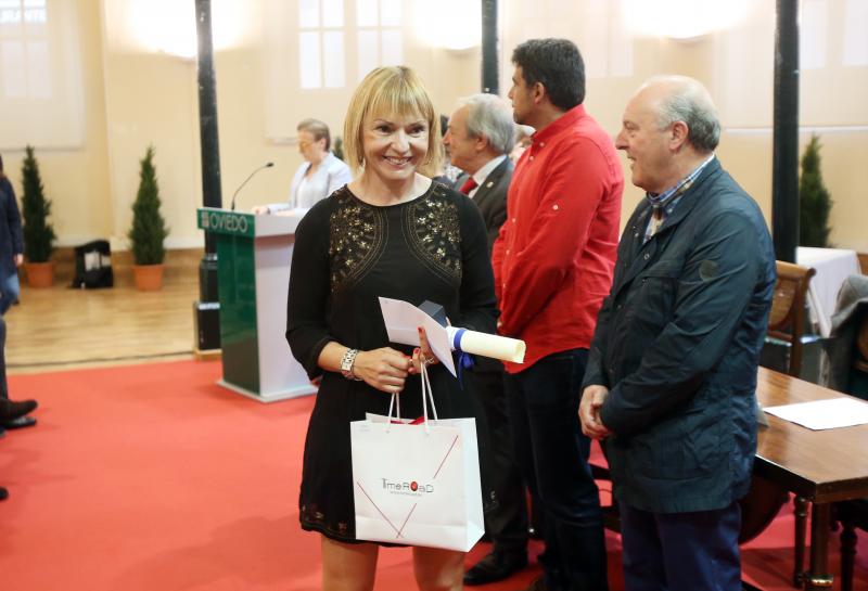 El alcalde de Oviedo, Wenceslao López, ha presidido el homenaje a los 58 funcionarios que este año se jubilan o cumplen 25 y 40 años de servicio en la administración local. El acto coincide con la festividad de Santa Rita, patrona de los empleados públicos.