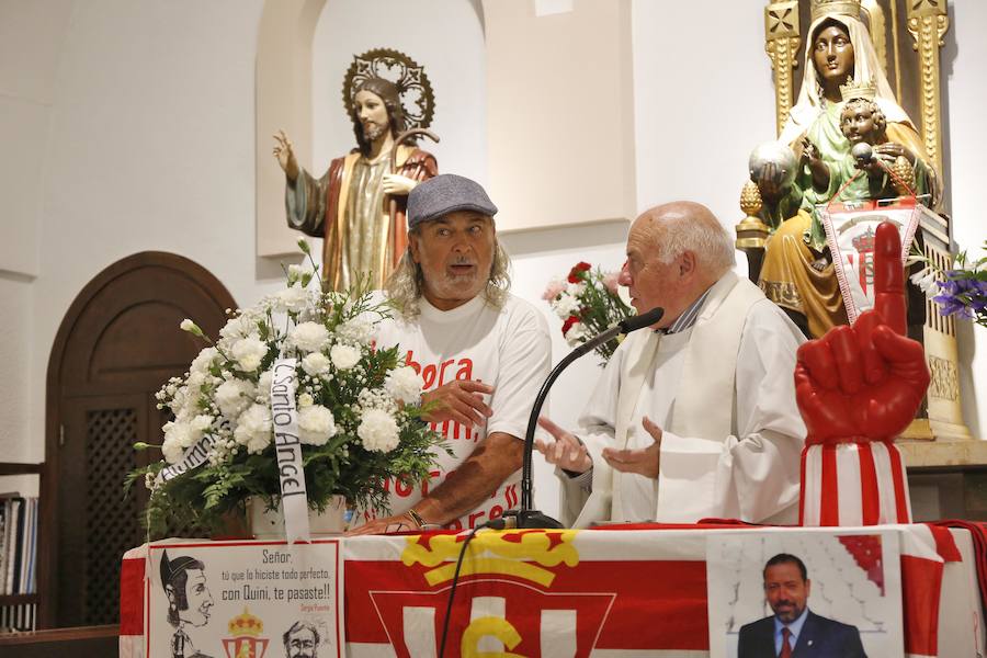 Un emotivo recuerdo a 'El Brujo' llenó de rojo y blanco la ermita gijonesa. 