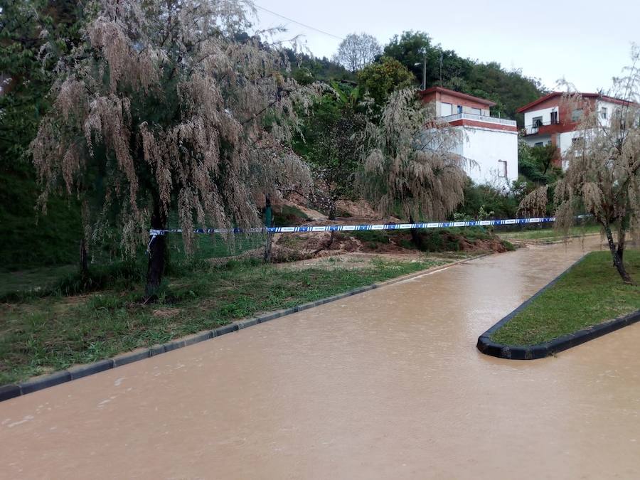 El Valle de Fontaciera, inundado por el desbordamiento del río Pinzales