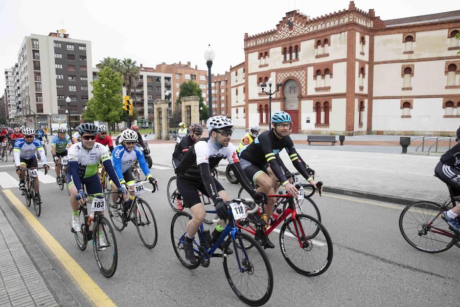 Fotos: Marcha Cicloturista Villa de Gijón (2)