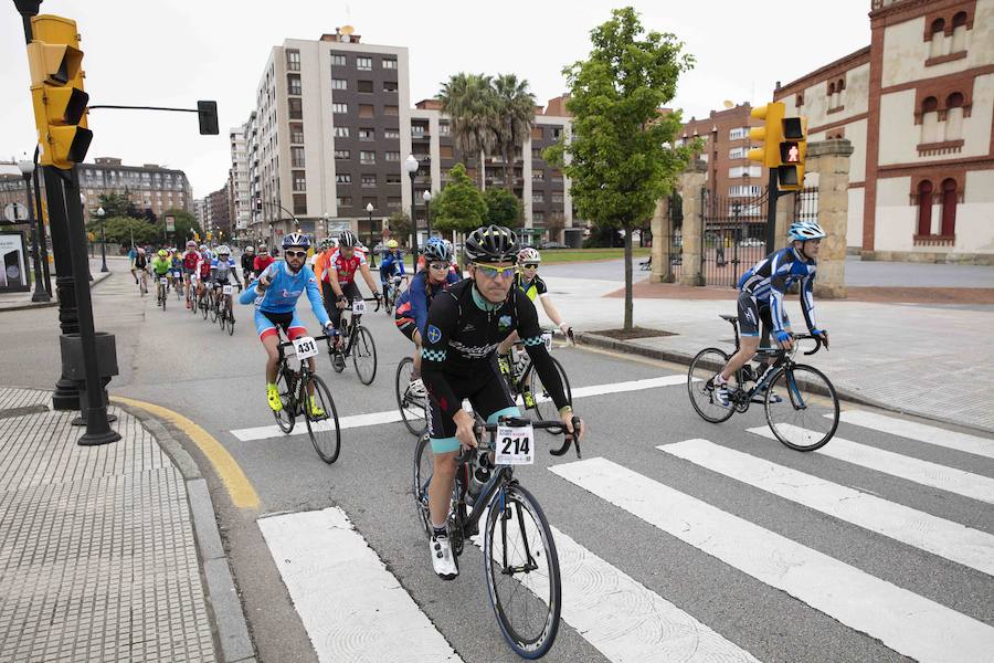 Fotos: Marcha Cicloturista Villa de Gijón (2)