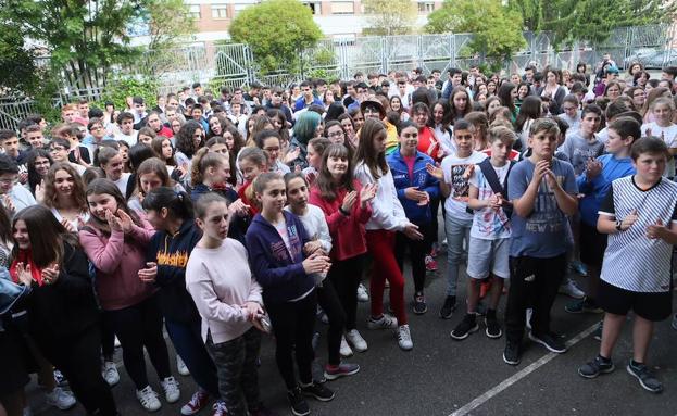 Alumnos del IES Río Nora, durante las celebraciones.