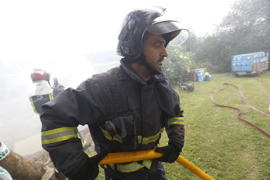 250 efectivos de diversos organismos y administraciones pusieron a prueba su capacidad de respuesta ante grandes emergencias como un accidente de avión o una oleada de incendios