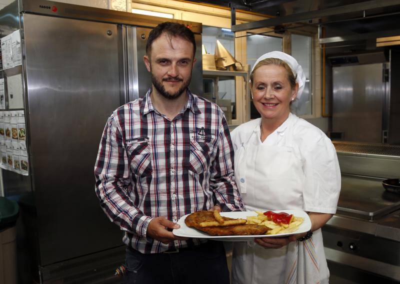 El restaurante ovetense revalidó su título en el concurso organizado por EL COMERCIO y el establecimiento gijonés apostó por ingredientes ecológicos.