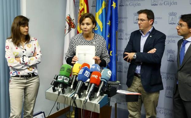 Carmen Moriyón, durante su comparecencia ante los medios. 