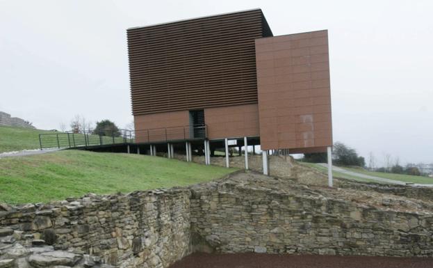 Ayuntamiento de Gijón y Principado renuevan el convenio de los museos arqueológicos