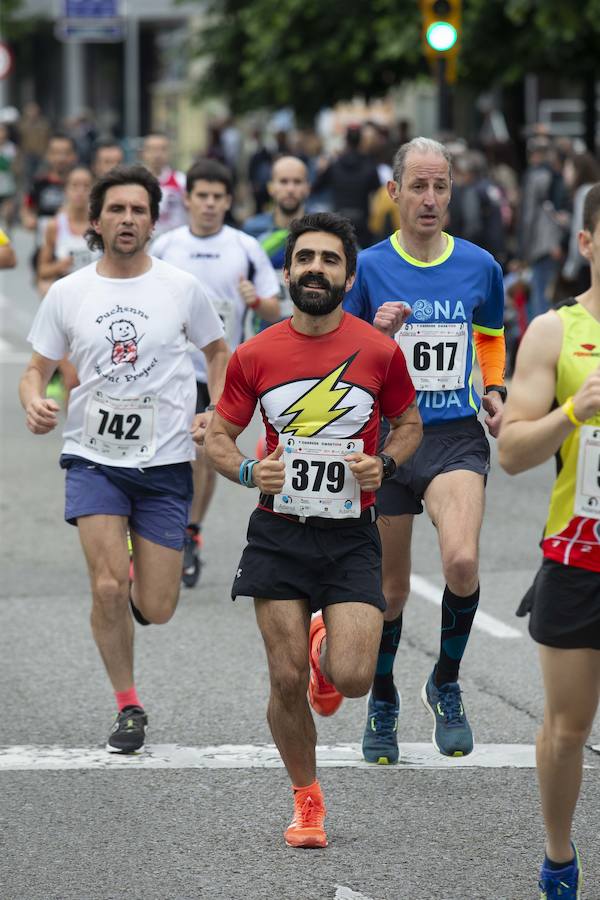 850 personas se sumaron a esta inciativa solidaria organizada por el Centro Comunitario de Sangre y Tejidos de Asturias, con el patrocinio de la Fundación EdP y la colaboración del Ayuntamiento de Gijón, la Dirección General de Deportes y EL COMERCIO