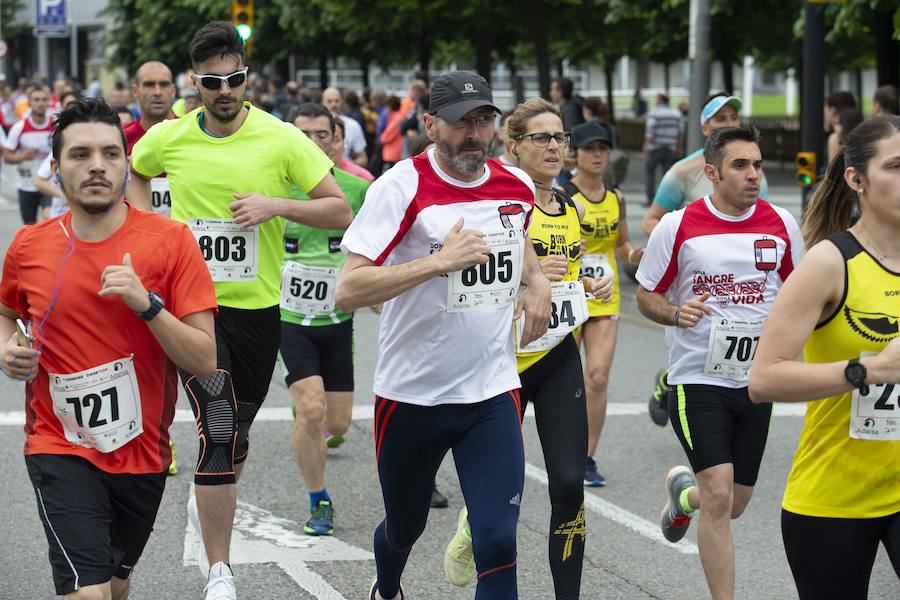 850 personas se sumaron a esta inciativa solidaria organizada por el Centro Comunitario de Sangre y Tejidos de Asturias, con el patrocinio de la Fundación EdP y la colaboración del Ayuntamiento de Gijón, la Dirección General de Deportes y EL COMERCIO