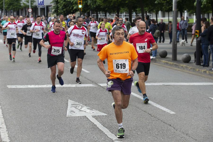 850 personas se sumaron a esta inciativa solidaria organizada por el Centro Comunitario de Sangre y Tejidos de Asturias, con el patrocinio de la Fundación EdP y la colaboración del Ayuntamiento de Gijón, la Dirección General de Deportes y EL COMERCIO