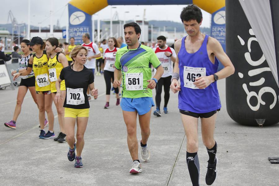 850 personas se sumaron a esta inciativa solidaria organizada por el Centro Comunitario de Sangre y Tejidos de Asturias, con el patrocinio de la Fundación EdP y la colaboración del Ayuntamiento de Gijón, la Dirección General de Deportes y EL COMERCIO