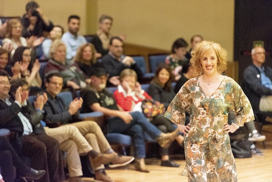 Lucieron en ropa de baño ante un público que llenó en Auditorio y que aplaudió el desparpajo de las improvisadas modelos