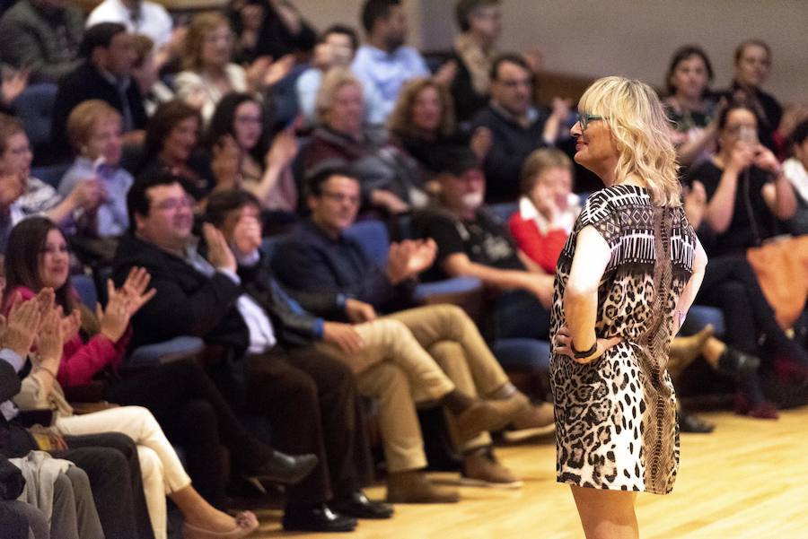 Lucieron en ropa de baño ante un público que llenó en Auditorio y que aplaudió el desparpajo de las improvisadas modelos