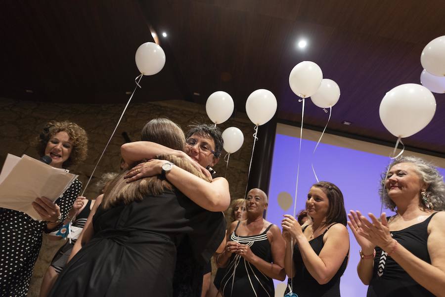 Lucieron en ropa de baño ante un público que llenó en Auditorio y que aplaudió el desparpajo de las improvisadas modelos