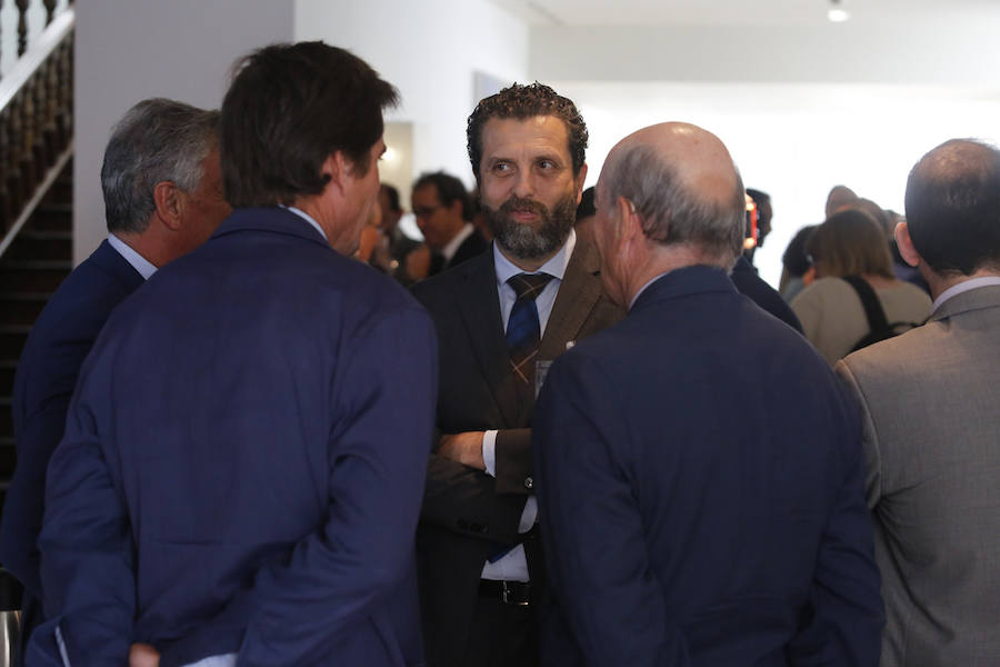 El acto, al que acudió el presidente de la Federación Asturiana de Empresarios (FADE) Belarmino Feito, se celebró en Las Caldas. 