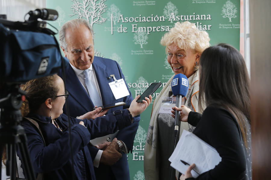 El acto, al que acudió el presidente de la Federación Asturiana de Empresarios (FADE) Belarmino Feito, se celebró en Las Caldas. 
