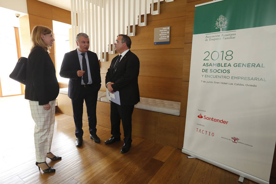 El acto, al que acudió el presidente de la Federación Asturiana de Empresarios (FADE) Belarmino Feito, se celebró en Las Caldas. 