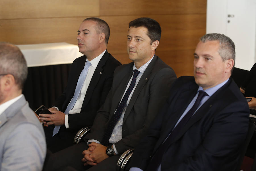 El acto, al que acudió el presidente de la Federación Asturiana de Empresarios (FADE) Belarmino Feito, se celebró en Las Caldas. 