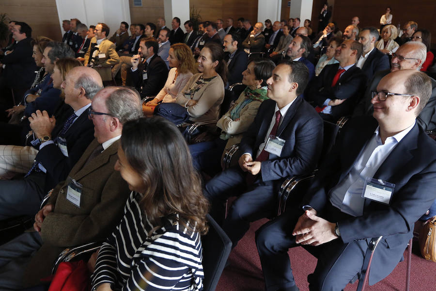 El acto, al que acudió el presidente de la Federación Asturiana de Empresarios (FADE) Belarmino Feito, se celebró en Las Caldas. 