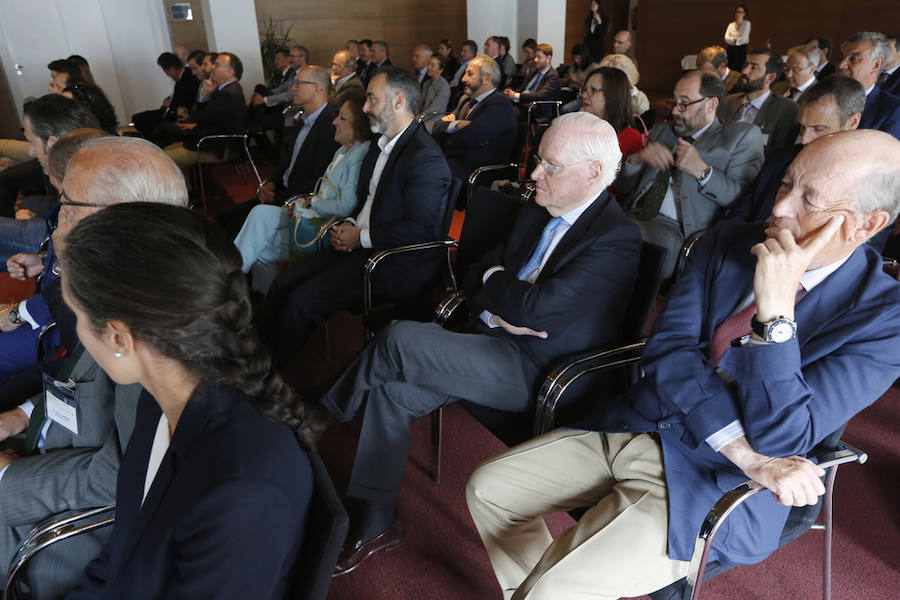 El acto, al que acudió el presidente de la Federación Asturiana de Empresarios (FADE) Belarmino Feito, se celebró en Las Caldas. 