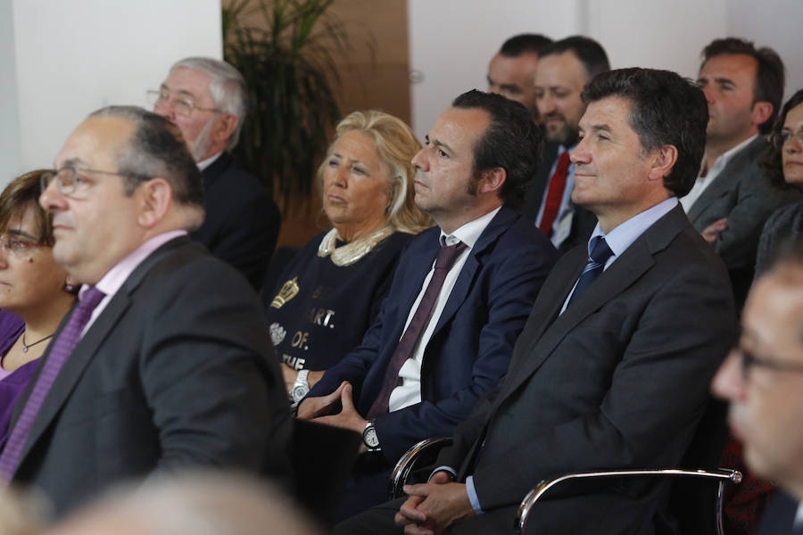 El acto, al que acudió el presidente de la Federación Asturiana de Empresarios (FADE) Belarmino Feito, se celebró en Las Caldas. 