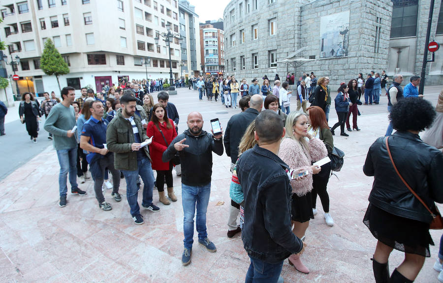 El catalán volvió a entusiasmar a un público asturiano entregado